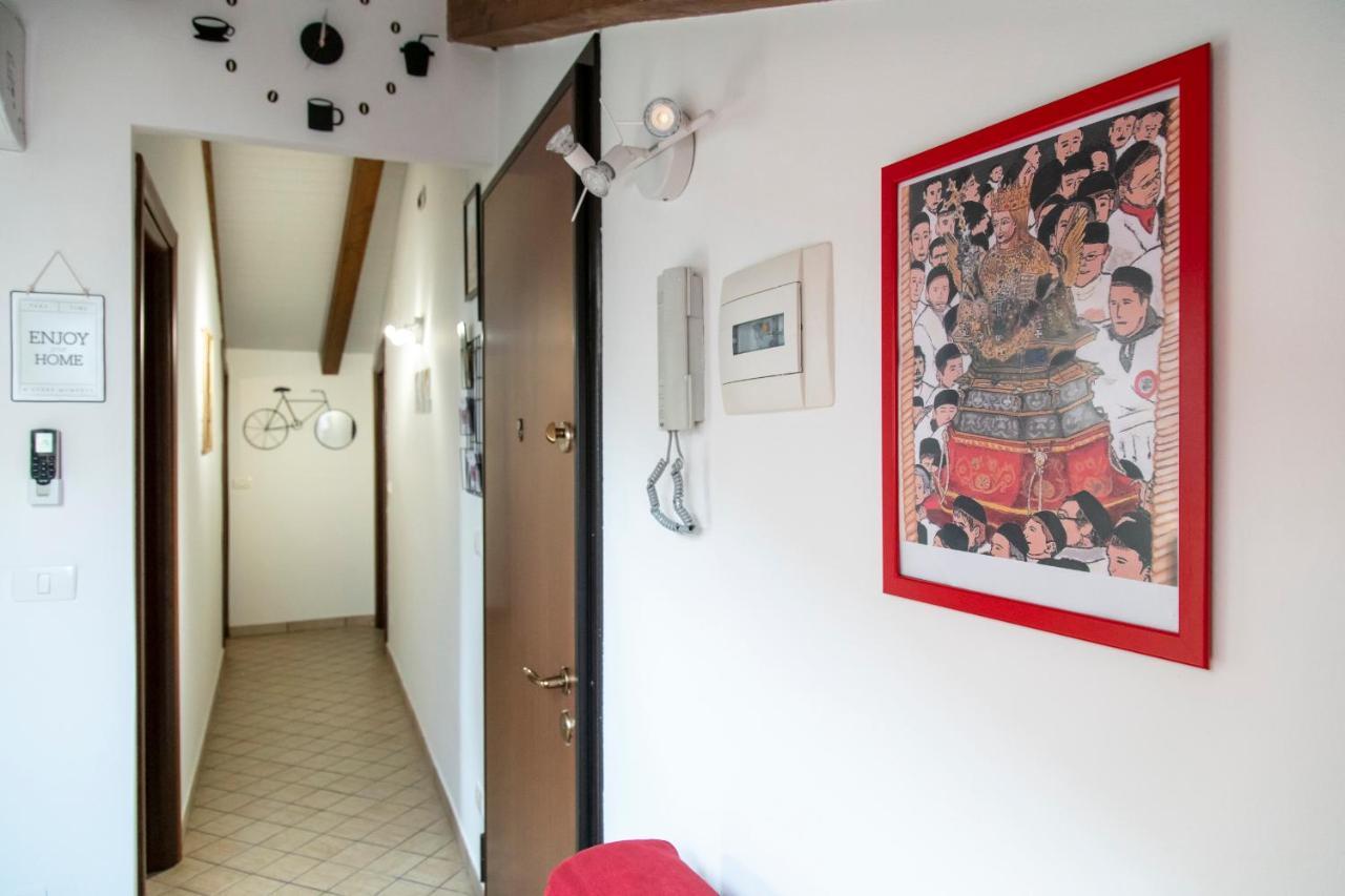 Monolocale Il Tindaro Apartment คาตาเนีย ภายนอก รูปภาพ