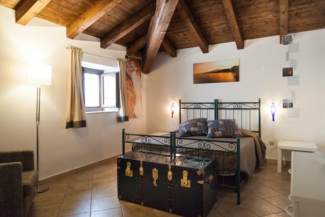 Monolocale Il Tindaro Apartment คาตาเนีย ภายนอก รูปภาพ