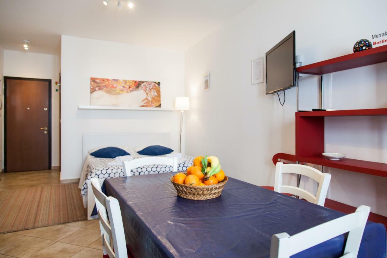 Monolocale Il Tindaro Apartment คาตาเนีย ภายนอก รูปภาพ