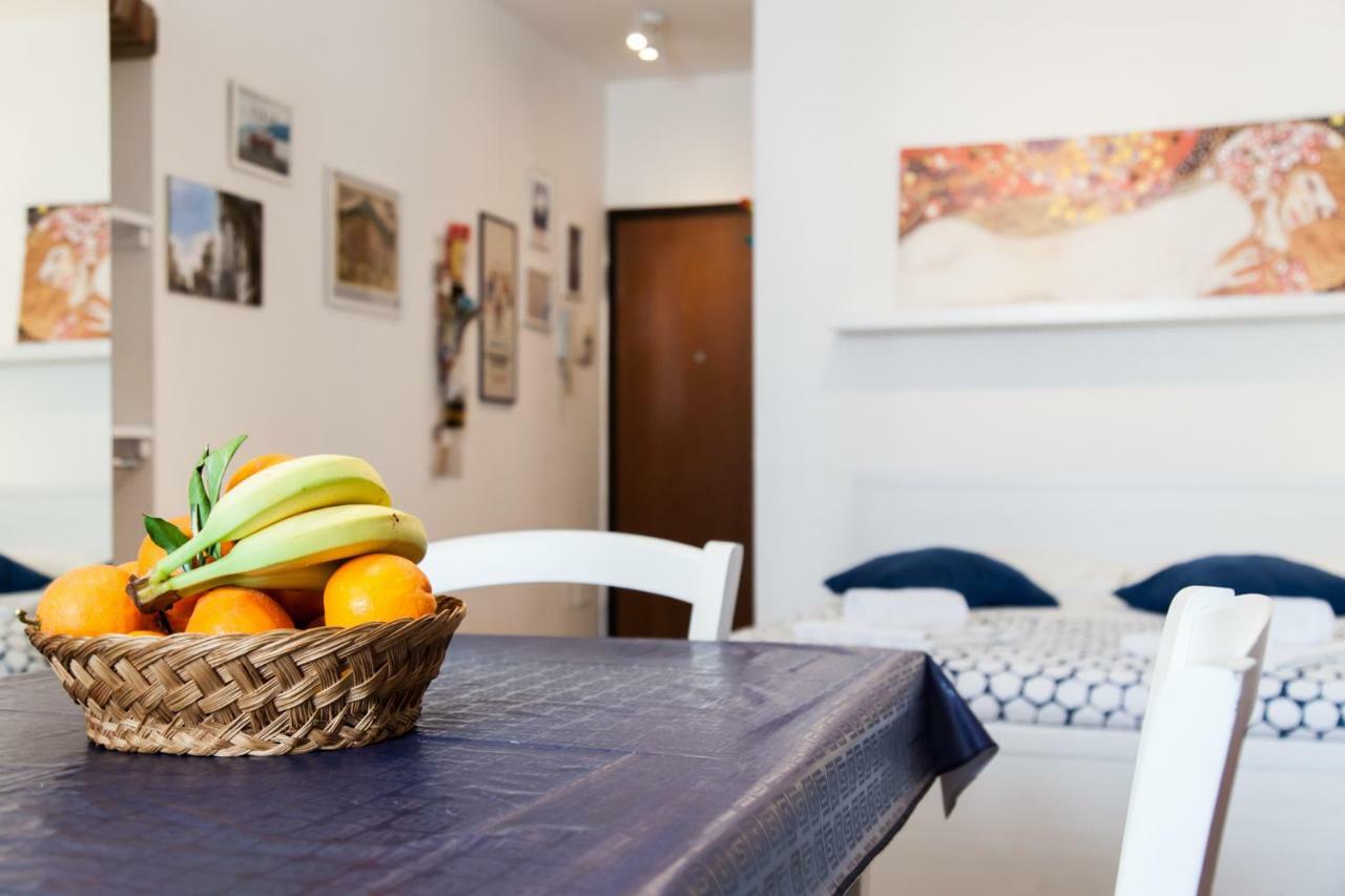 Monolocale Il Tindaro Apartment คาตาเนีย ภายนอก รูปภาพ